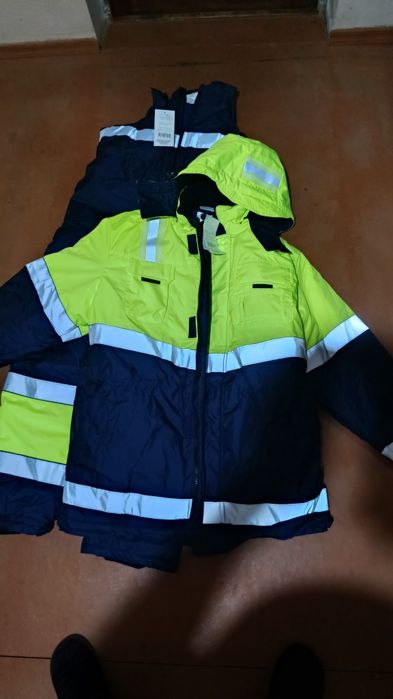 Спец. одежда. Куртка, полукомбинезон.