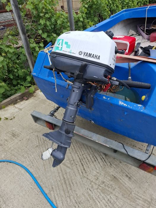 Barcă fibră + motor + peridoc