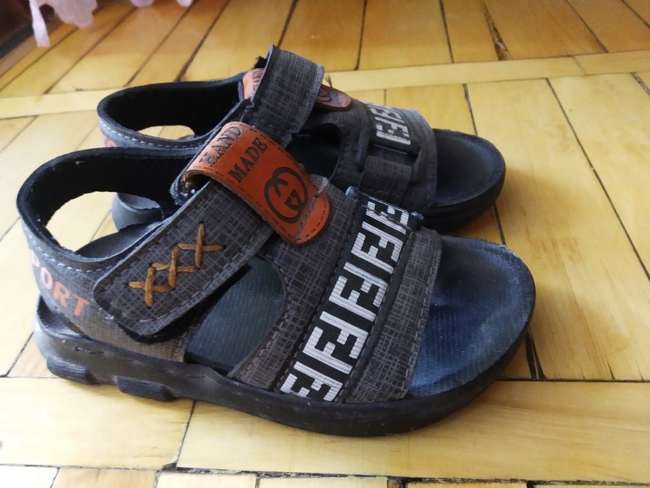 Продам обувь для мальчиков