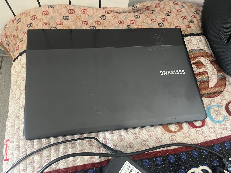 Продам ноутбук самсунг