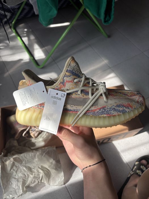 yezzy 350 v2
