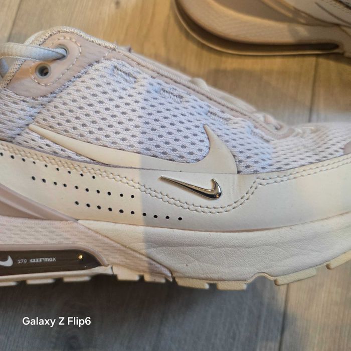 Дамски маратонки Nike