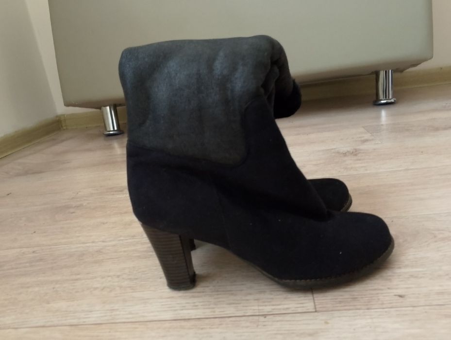 Продам женские сапоги