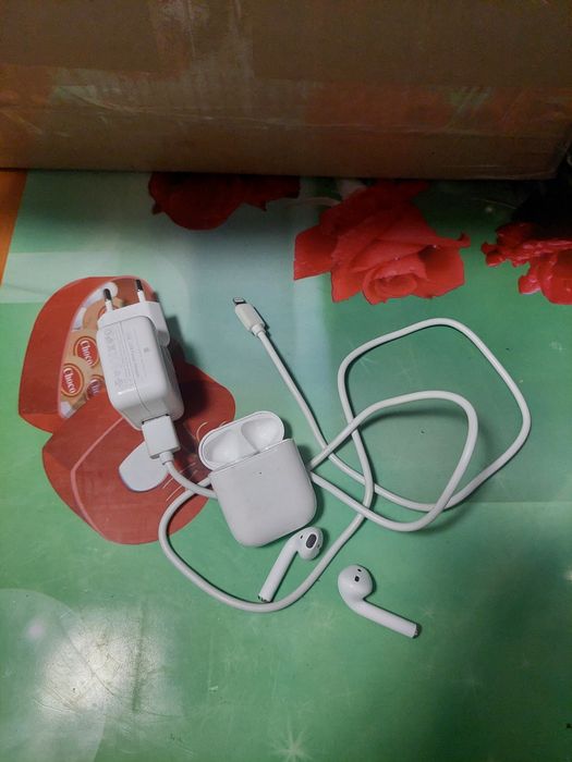 Casti cu ancarcator iPhone