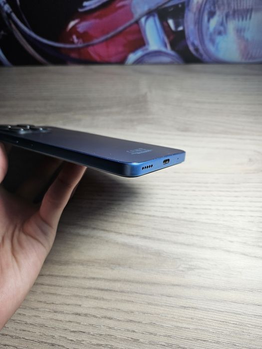 Продам телефон Honor x8a