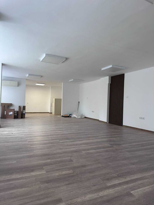 Дава се под наем Офис в Варна, Бриз - 261 кв.м за 425000 € - Снимка #12