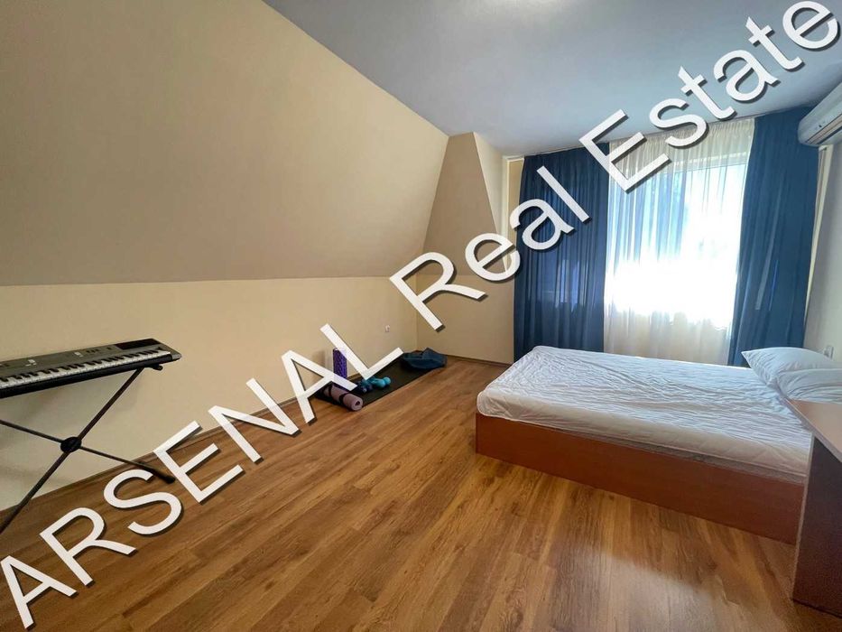 Дава се под наем Тристаен апартамент в София, Лозенец - 135 кв.м за 700 € - Снимка #4