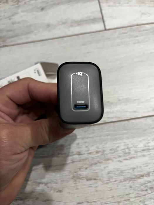 Incarcator Anker 100v