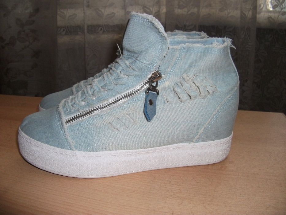 Новые ДЖИНСОВЫЕ КЕДЫ со вставной платформой, р 38-39.