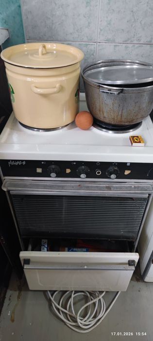 Продаеться мечта 9 электро плитка и духовка