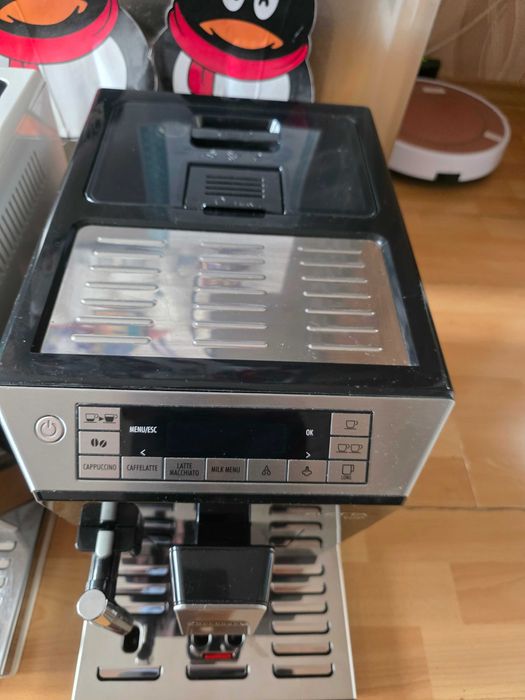 Кафемашина - Delonghi Eletta Cappuccino цената е за двете