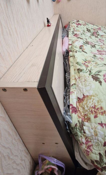 Мебель.Двухместная кровать