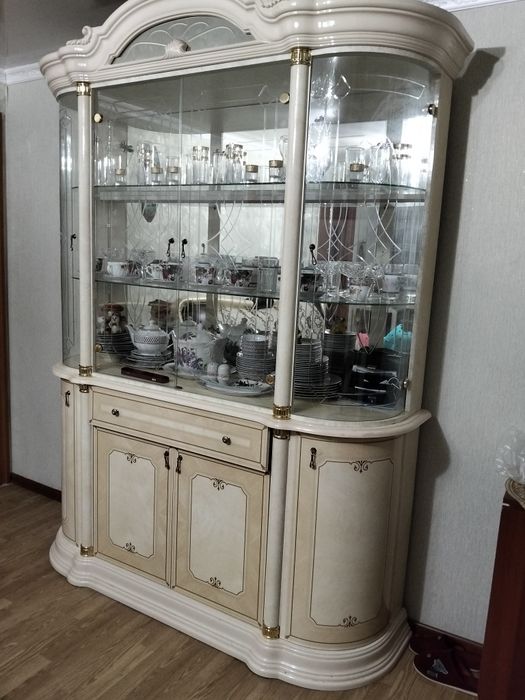 Продам стенку в отличном состоянии