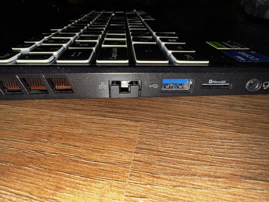 Acer Nitro AN16-51 Nvidia RTX 4050