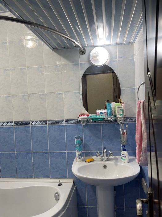 Arenda kvartera student qizlar uchun sheriklikka 2 xonali kv