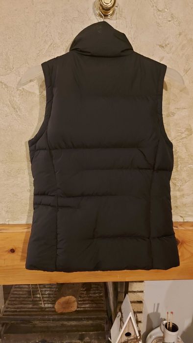 Дамски черен пухен елек, MEXX, 36 рамер