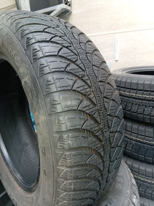 Продам одну зимнюю шину