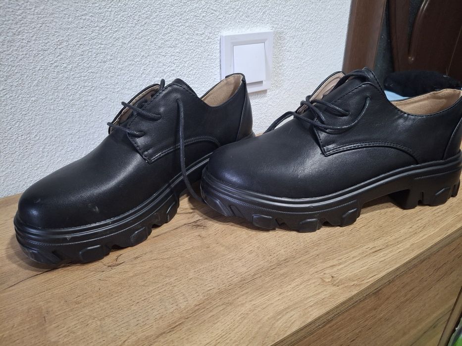 Чисто нови обувки  размер 41