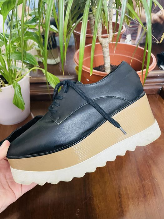 Женская обувь в отличном состоянии