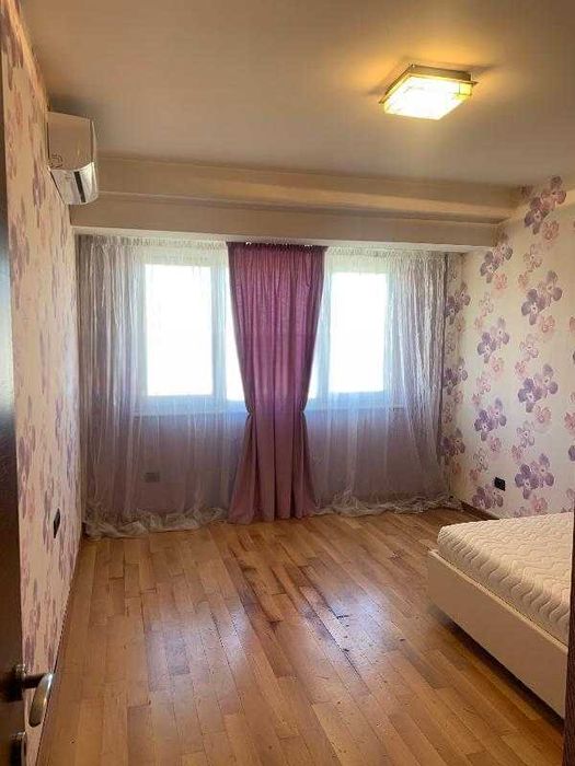 Дава се под наем Многостаен апартамент в София, Манастирски ливади - 224 кв.м за 1632 € - Снимка #12