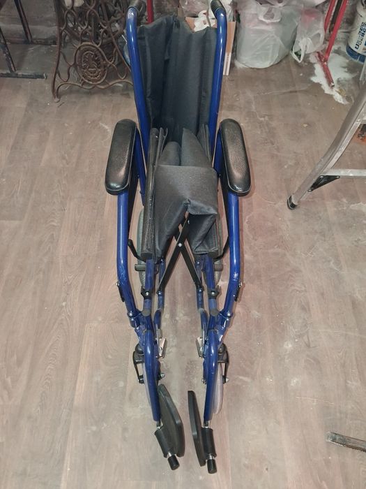 Инвалидной коляска.