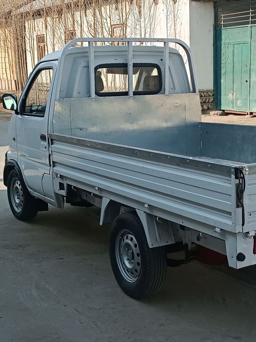 Pultopar mashina sotiladi