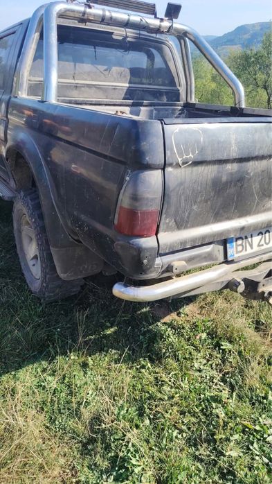Mițubisi l200000