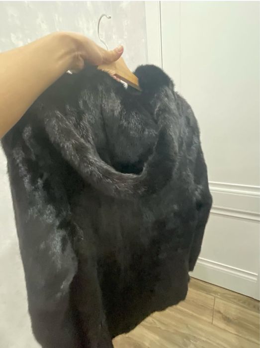 Продам норковую шубу