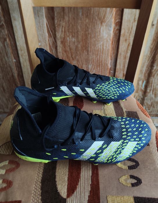 Adidas Predator Demonscale
