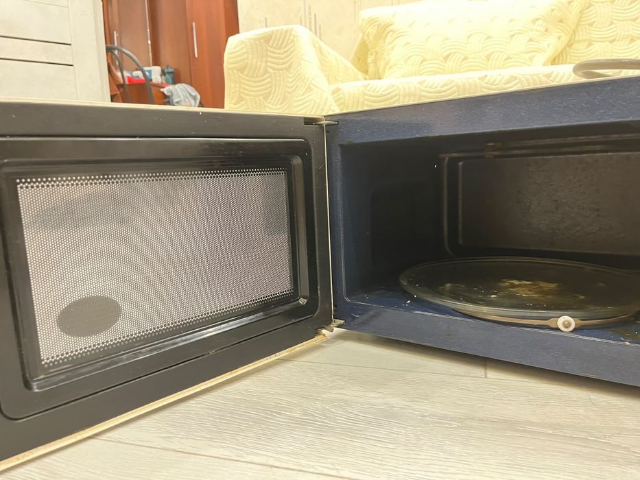 Микроволновка SAMSUNG
