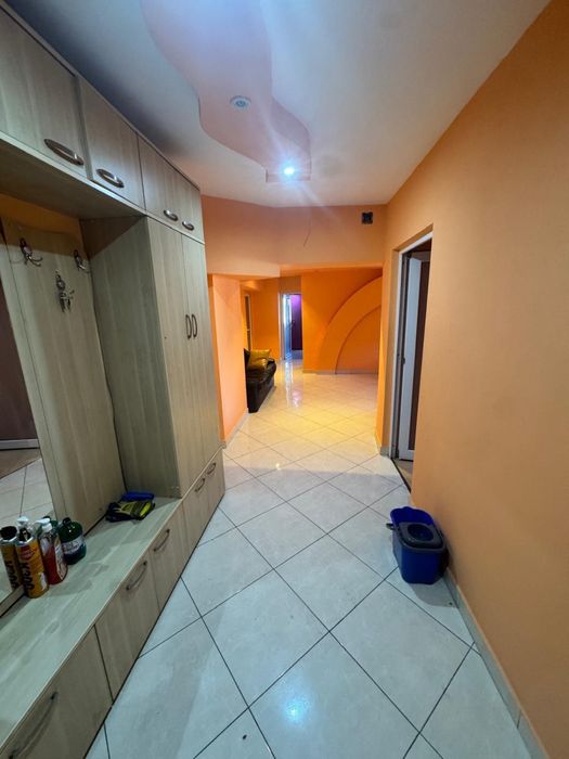 Inchiriez apartament 4 camere Pantelimon