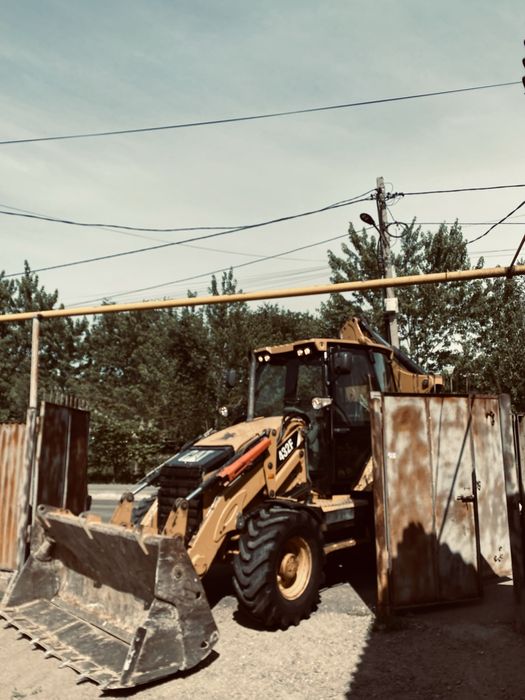 Услуги трактора 3в1 Cat, Jcb