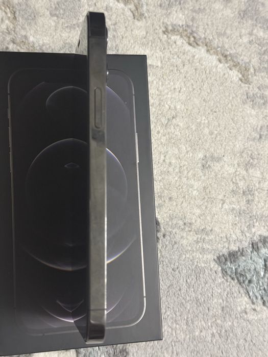 Айфон 12 pro оригинал