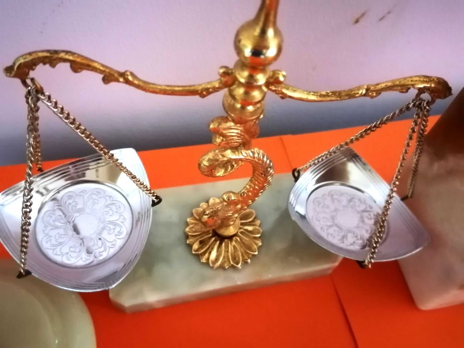 Уникално Красив Колекционерски Комплект От Оникс И Позлата