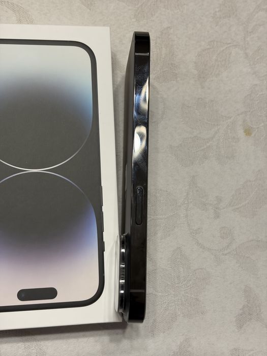 Продавам iphone 14 PRO 256 GB