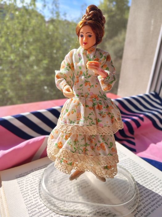 Păpușă tradițional românească veche