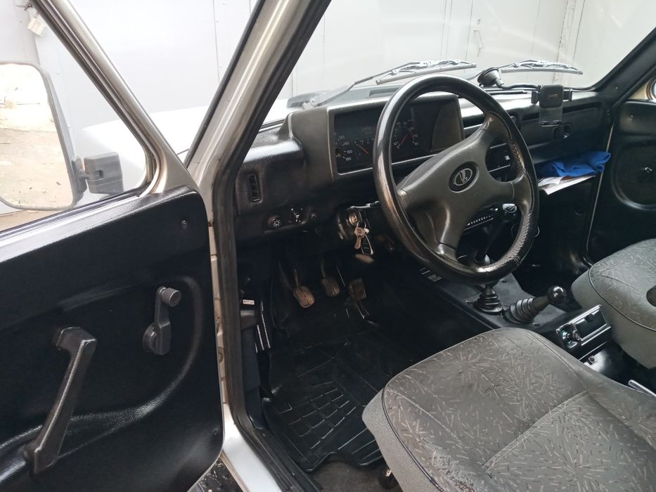 Продаётся LADA NIVA 2131 5 дверей