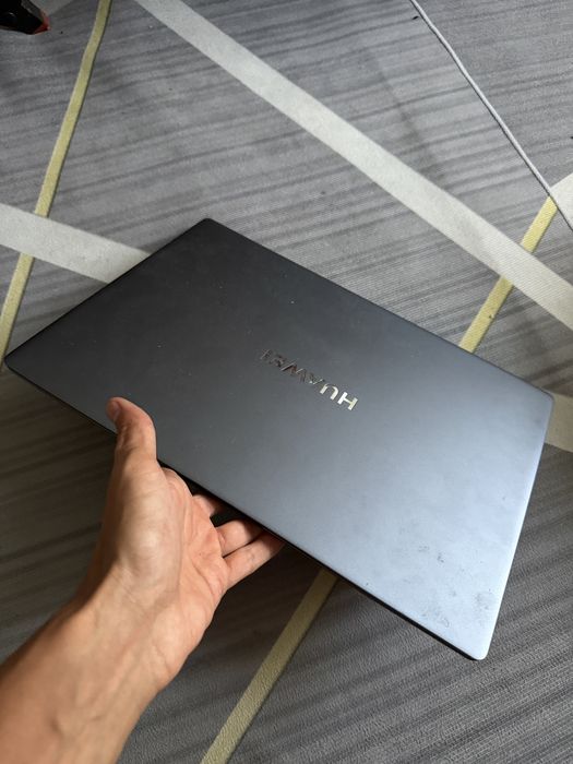 Продам ноут huawei matebook d16