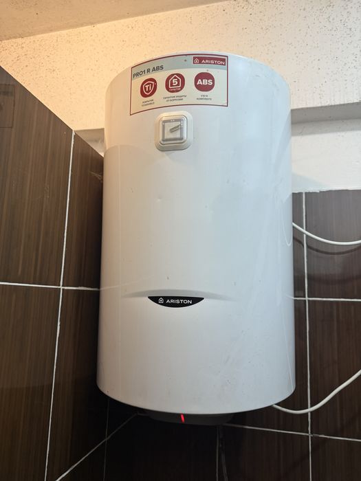 Бойлер ariston 4 шт есть