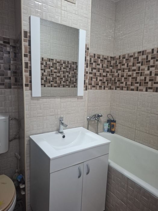 Apartament 2 camere ,etaj 1,decomandat ,Gavana 2