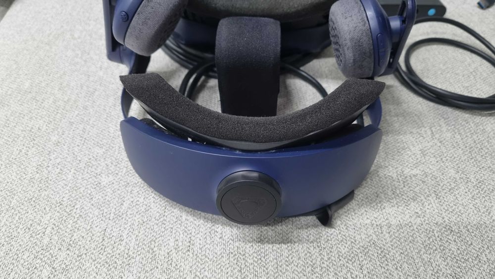 HTC Vive Pro Eye (Headset only)
