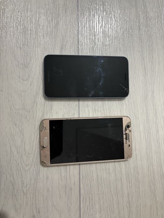 2 телефона самсунг