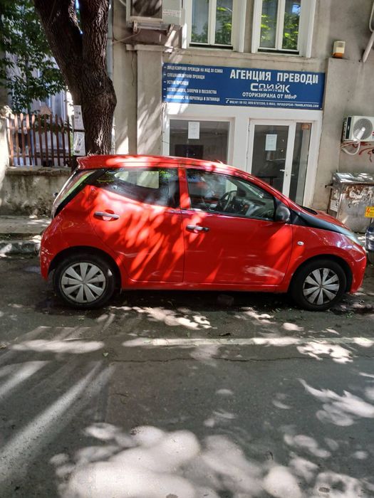 Тойта айго автомобил