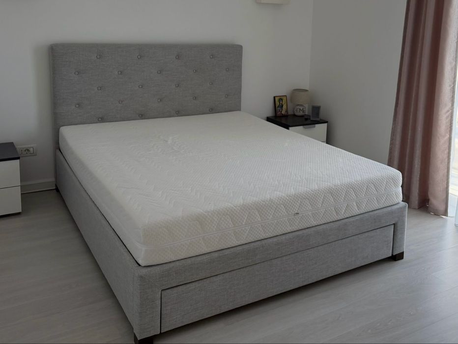 Pat tapitat cu saltea