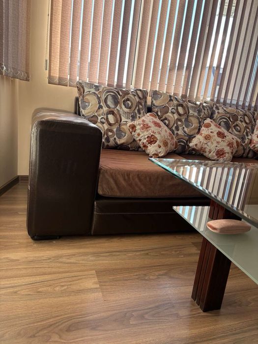 Ъглов диван запазен