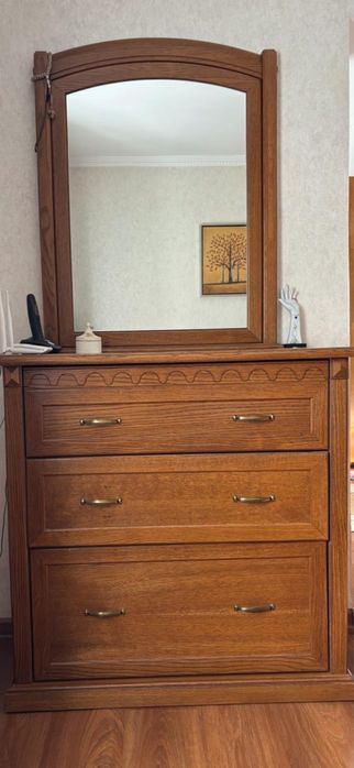 Комод с зеркалом- Белоруссия  Гербор Соната,