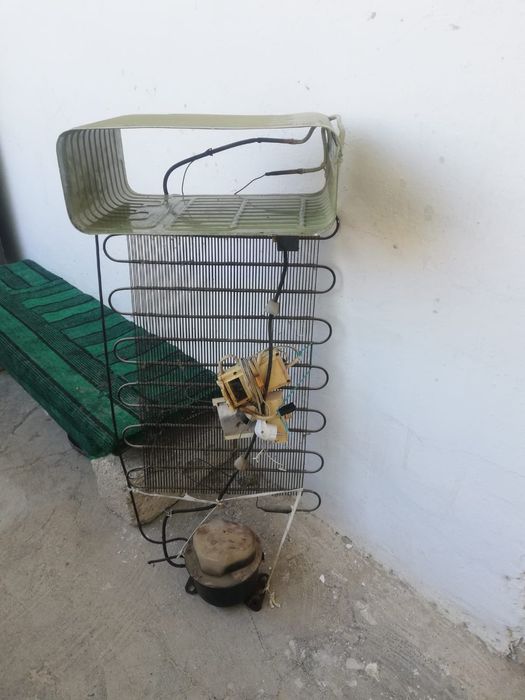 Моторчик холодильника Бирюса