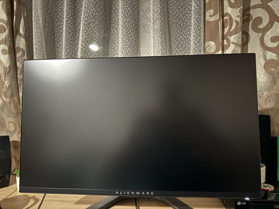 Monitor Alienware 240hz 1ms FULL HD IPS G-SYNC FREE SYNC