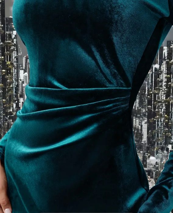 Ефектни нова рокля и две блузии