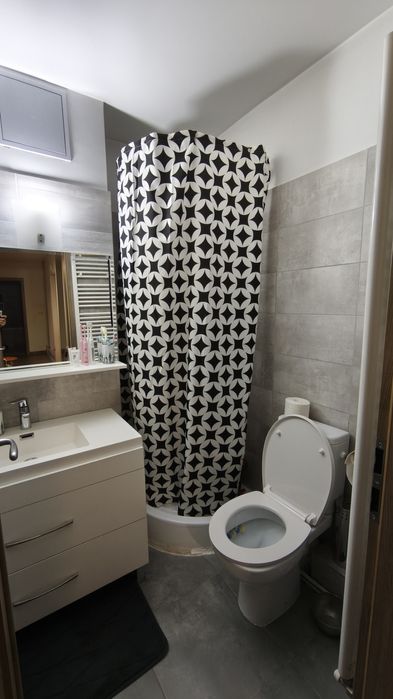 Apartament 4 camere decomandate, etaj 2, boxa, garaj - zona Steaua